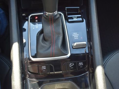 Used 2025 Jeep Compass Trailhawk AWD/4WD image 28