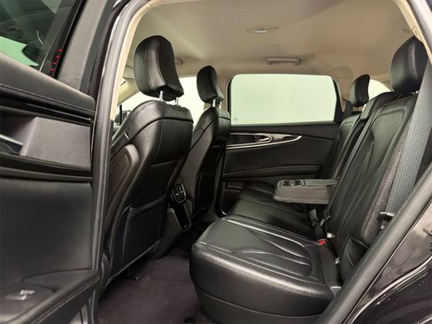 Certified 2023 Lincoln Nautilus AWD image 18