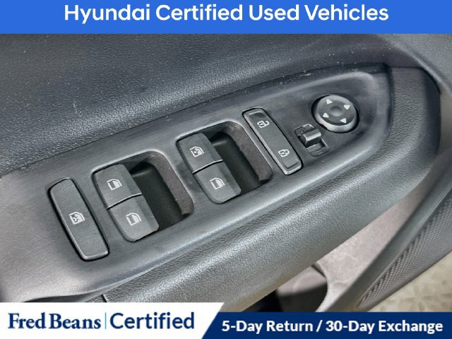 Certified 2026 Hyundai Venue SEL FWD image 22