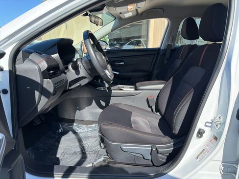 Used 2024 Nissan Sentra SR FWD image 11