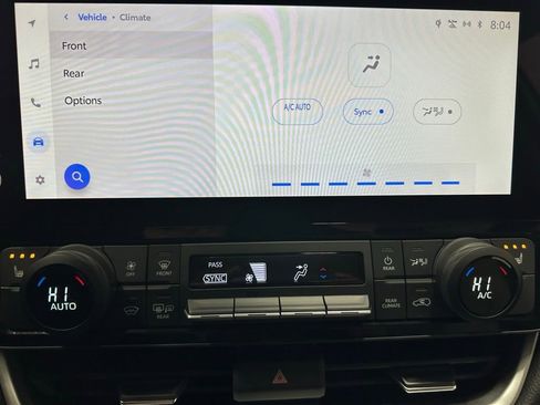 Used 2025 Toyota Grand Highlander AWD image 31