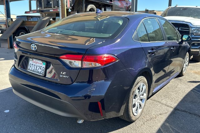 Used 2025 Toyota Corolla LE FWD image 4