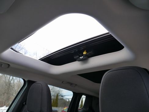 Used 2018 Jeep Renegade Trailhawk w/ Cold Weather Group II image 15