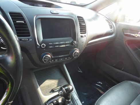 Used 2017 Kia Forte EX FWD image 7