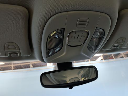 Used 2019 Jeep Compass Latitude w/ Cold Weather Group AWD/4WD image 26
