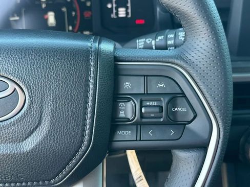 New 2026 Toyota 4Runner SR5 image 17