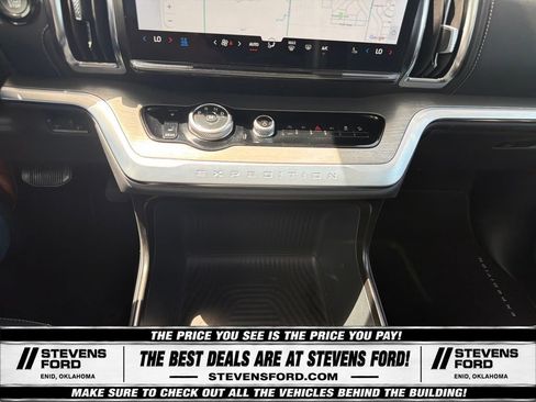 Used 2025 Ford Expedition Max Platinum AWD/4WD image 26
