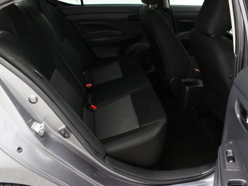 Used 2020 Nissan Versa S FWD image 31