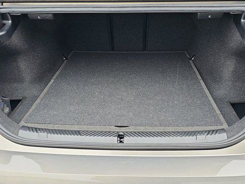 Used 2024 BMW 530i w/ Convenience Package image 12