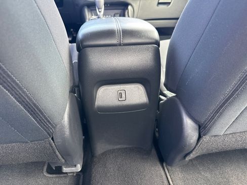Used 2024 Nissan Sentra SV FWD image 7