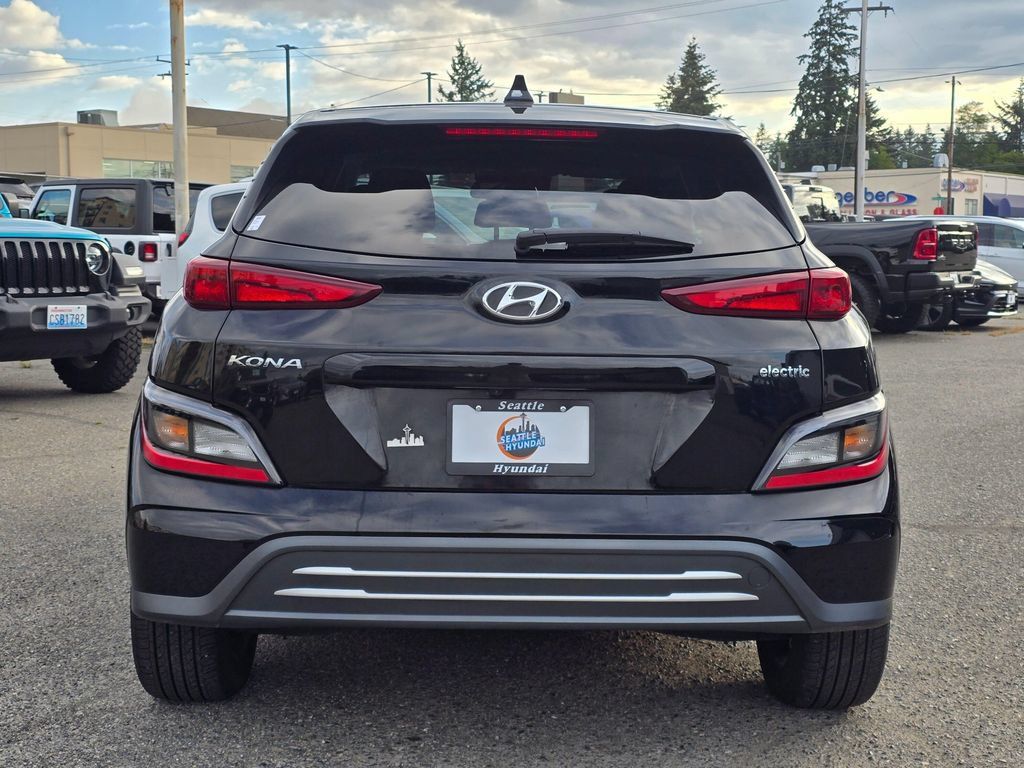 Used 2023 Hyundai Kona SE FWD image 5