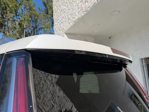 Used 2016 Cadillac Escalade ESV Platinum image 17