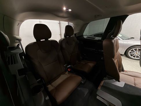 Used 2019 Volvo XC90 T6 Momentum w/ Advanced Package image 33