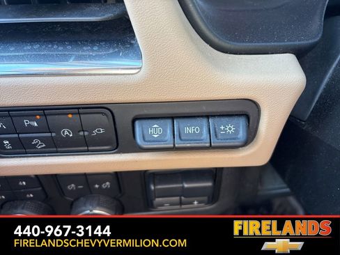 Used 2021 Chevrolet Suburban Premier w/ Premium Package image 14