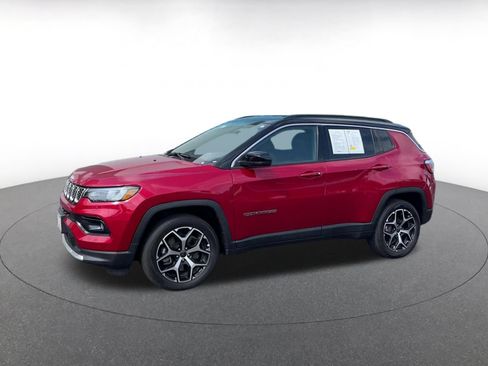 Used 2025 Jeep Compass Limited AWD/4WD image 8