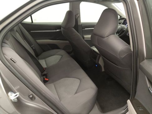 Used 2021 Toyota Camry LE FWD image 19