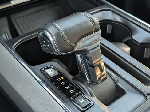Used 2022 Ford F150 Lariat image 36
