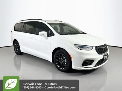 Used 2021 Chrysler Pacifica Touring w/ S Appearance Package