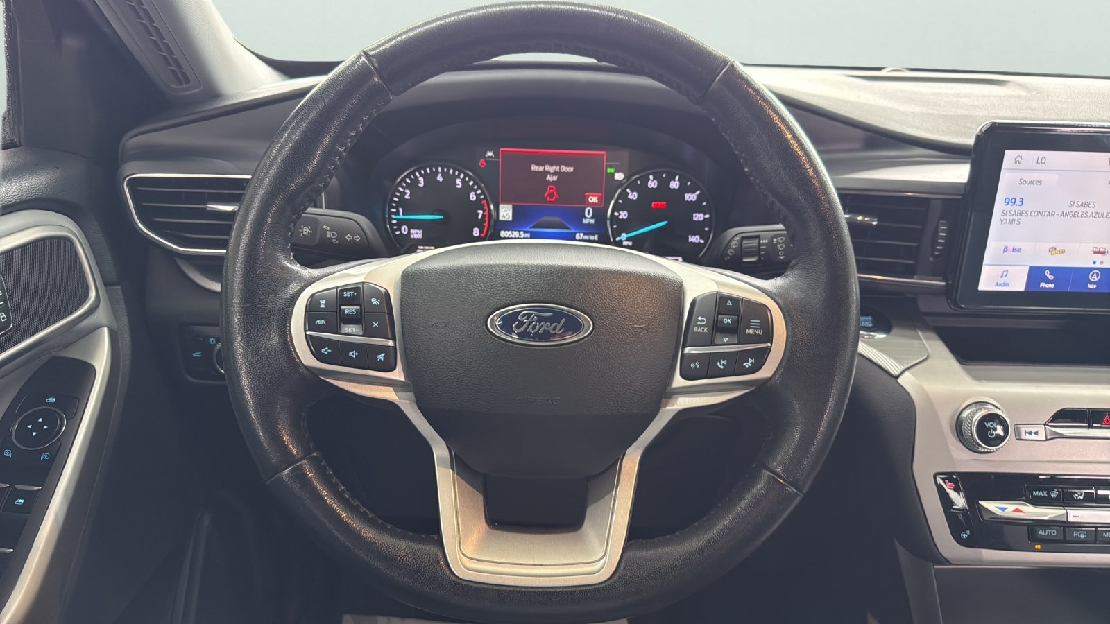 Used 2022 Ford Explorer XLT w/ Equipment Group 202A RWD image 9