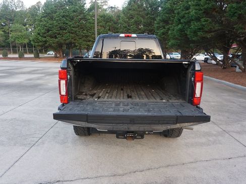 Used 2020 Ford F250 Lariat w/ Lariat Ultimate Package AWD/4WD image 16