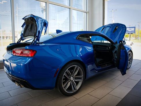 Used 2016 Chevrolet Camaro SS RWD image 29