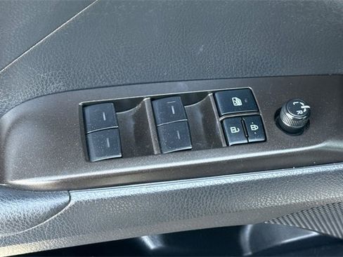 Used 2022 Toyota Camry SE image 14