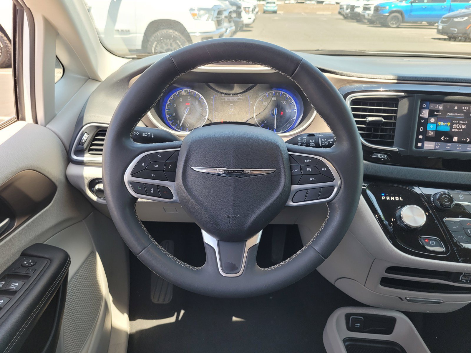 Used 2023 Chrysler Voyager LX FWD image 17