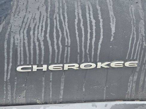 Used 2016 Jeep Cherokee Limited w/ Trailer Tow Group image 10