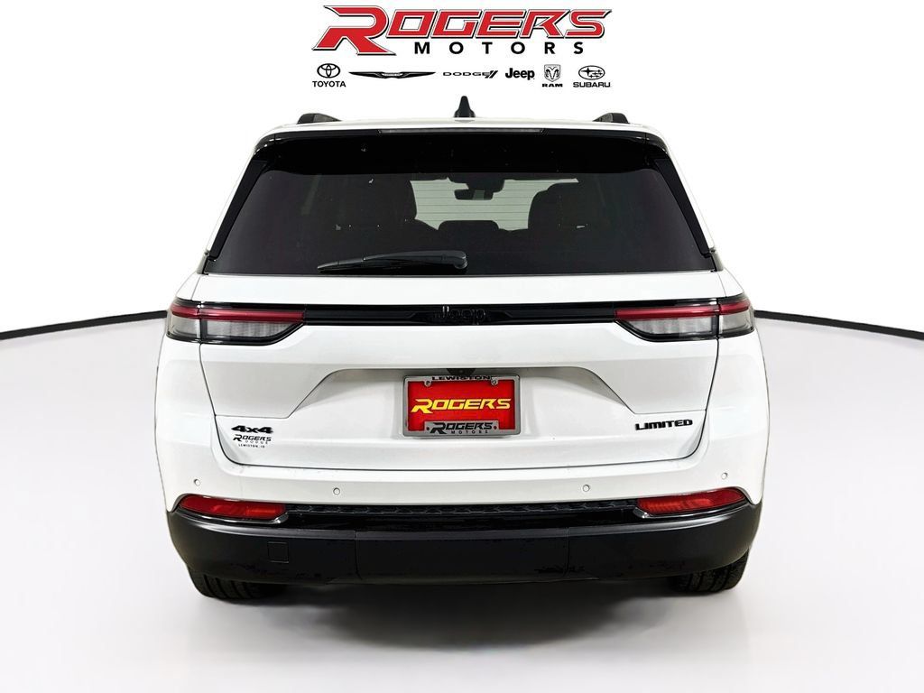Certified 2025 Jeep Grand Cherokee Limited w/ Black Appearance Package AWD/4WD image 7