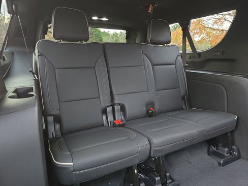 New 2026 GMC Yukon XL Elevation image 12