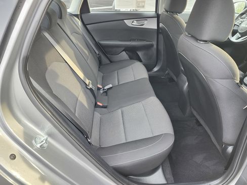 Used 2022 Kia Forte LXS image 17