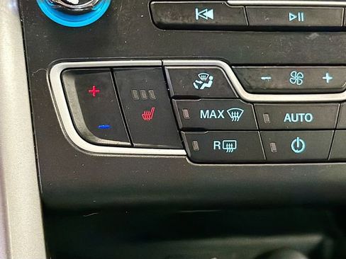 Used 2020 Ford Fusion SEL image 24