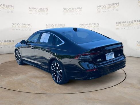 Used 2024 Honda Accord Touring image 3