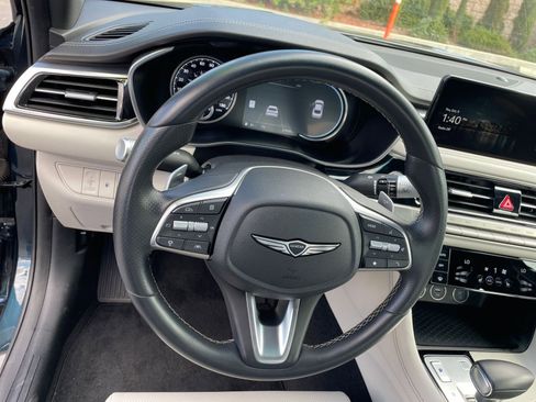 Used 2025 Genesis G70 2.5T image 28