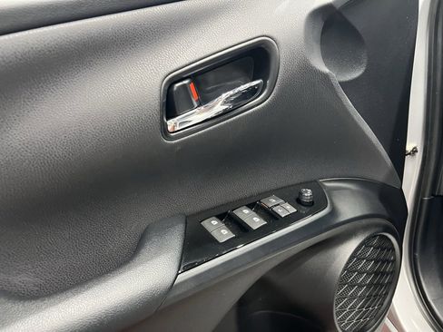 Used 2017 Toyota Prius Four image 22