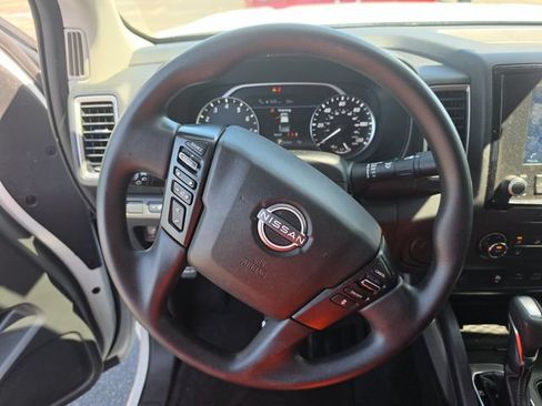 Used 2024 Nissan Frontier SV w/ Technology Package RWD image 15