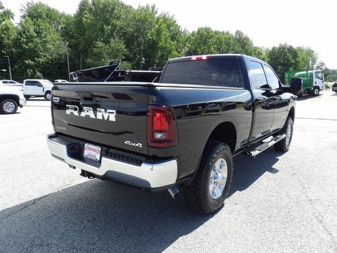 Used 2026 RAM 2500 Big Horn AWD/4WD image 7