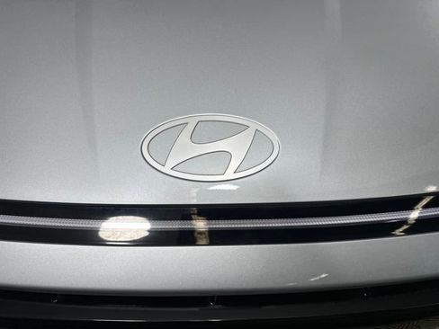 Used 2024 Hyundai Sonata SEL w/ Convenience Package image 9