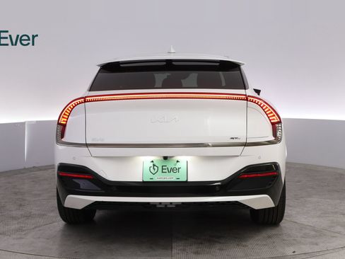 Used 2024 Kia EV6 GT-Line RWD image 15