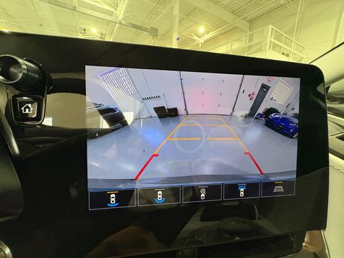 Used 2023 Chevrolet Corvette Stingray Premium Cpe w/ Battery Protection Package RWD image 25