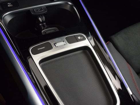 New 2025 Mercedes-Benz GLB 35 AMG 4MATIC image 25