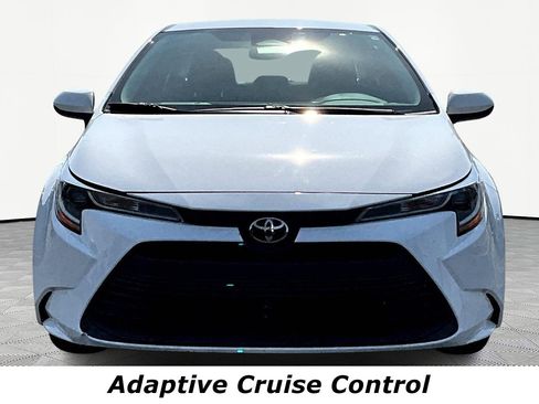 Used 2024 Toyota Corolla LE image 2
