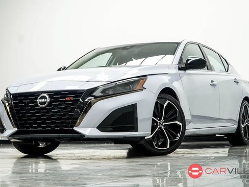Used 2024 Nissan Altima 2.5 SR FWD image 1