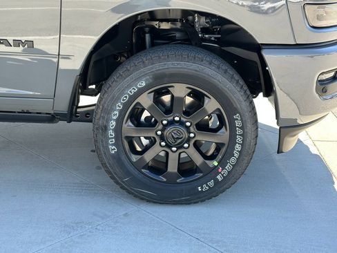New 2026 RAM 2500 Laramie AWD/4WD image 14