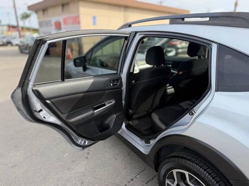 Used 2017 Subaru Crosstrek 2.0i Premium image 24