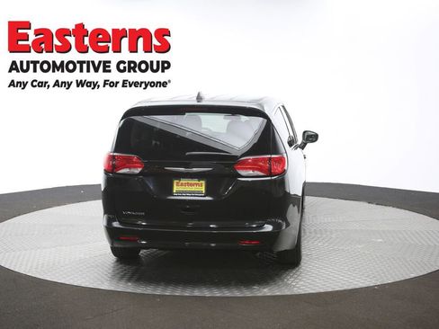 Used 2022 Chrysler Voyager LX FWD image 40