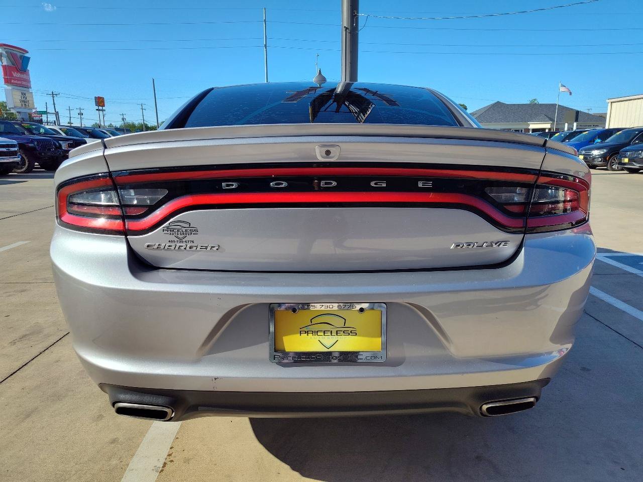 Used 2015 Dodge Charger SXT RWD image 5