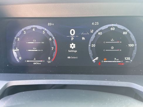 Used 2025 Toyota Tacoma TRD Sport AWD/4WD image 18