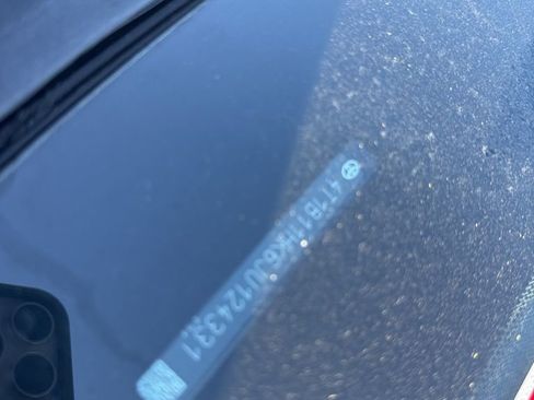 Used 2018 Toyota Camry SE image 14