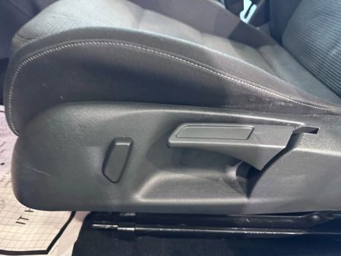 Used 2012 Volkswagen Golf TDI image 9